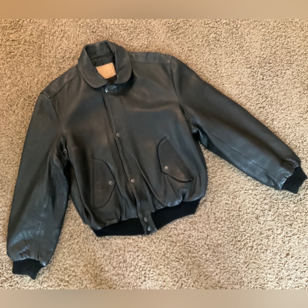 Women’s Vintage Early 90’s Black Leather Bomber Jacket-Zipper, Buttons, Pockets - Picture 2 of 16